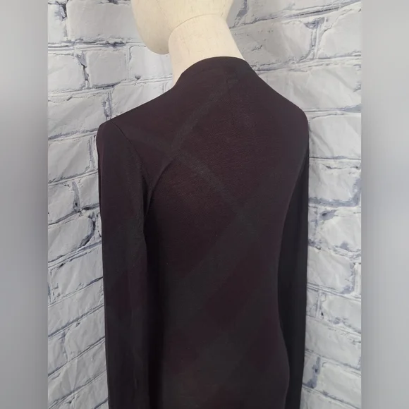 Burberry Women's 100% Silk Cardigan Sweater Dark Burgundy Check Medium - Picture 10 of 12